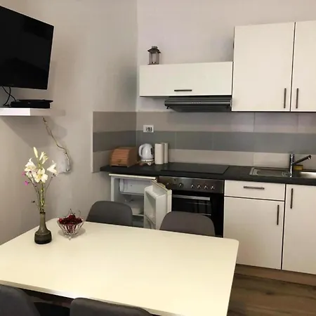 Casa Santa Vicenta Apartment *