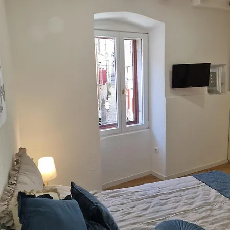Casa Santa Vicenta Apartment *