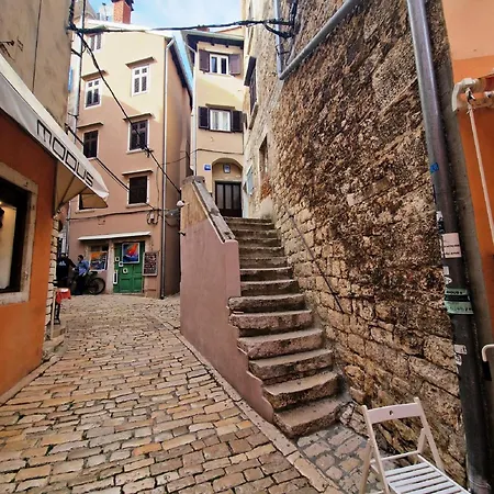 Casa Santa Vicenta * Ρόβινι