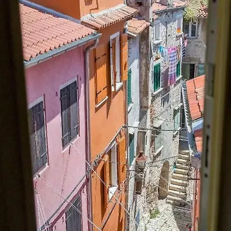 Casa Santa Vicenta Ρόβινι