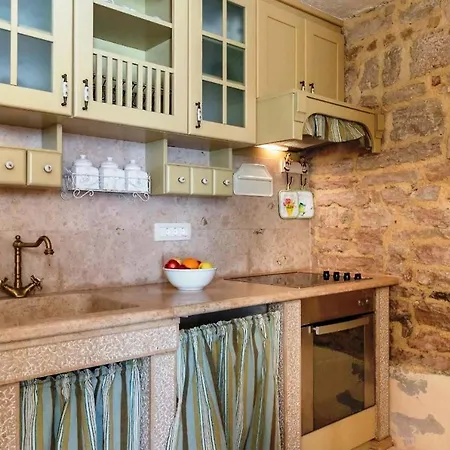 Casa Santa Vicenta * Ρόβινι