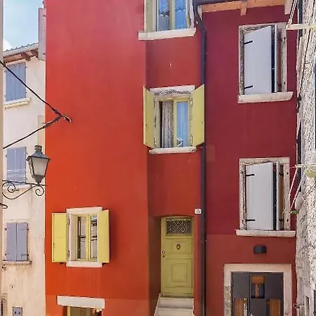 Casa Santa Vicenta * Ρόβινι